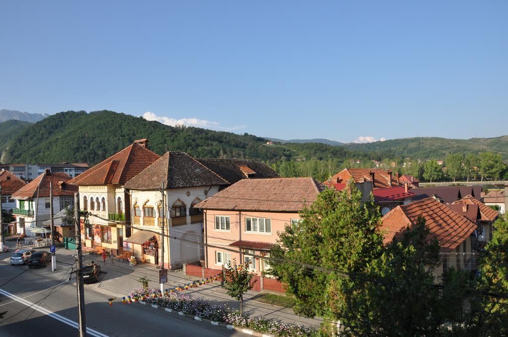 Yes Home Calimanesti Exterior photo